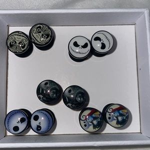 6 pairs of nightmare before Christmas plugs, assorted plugs different colors